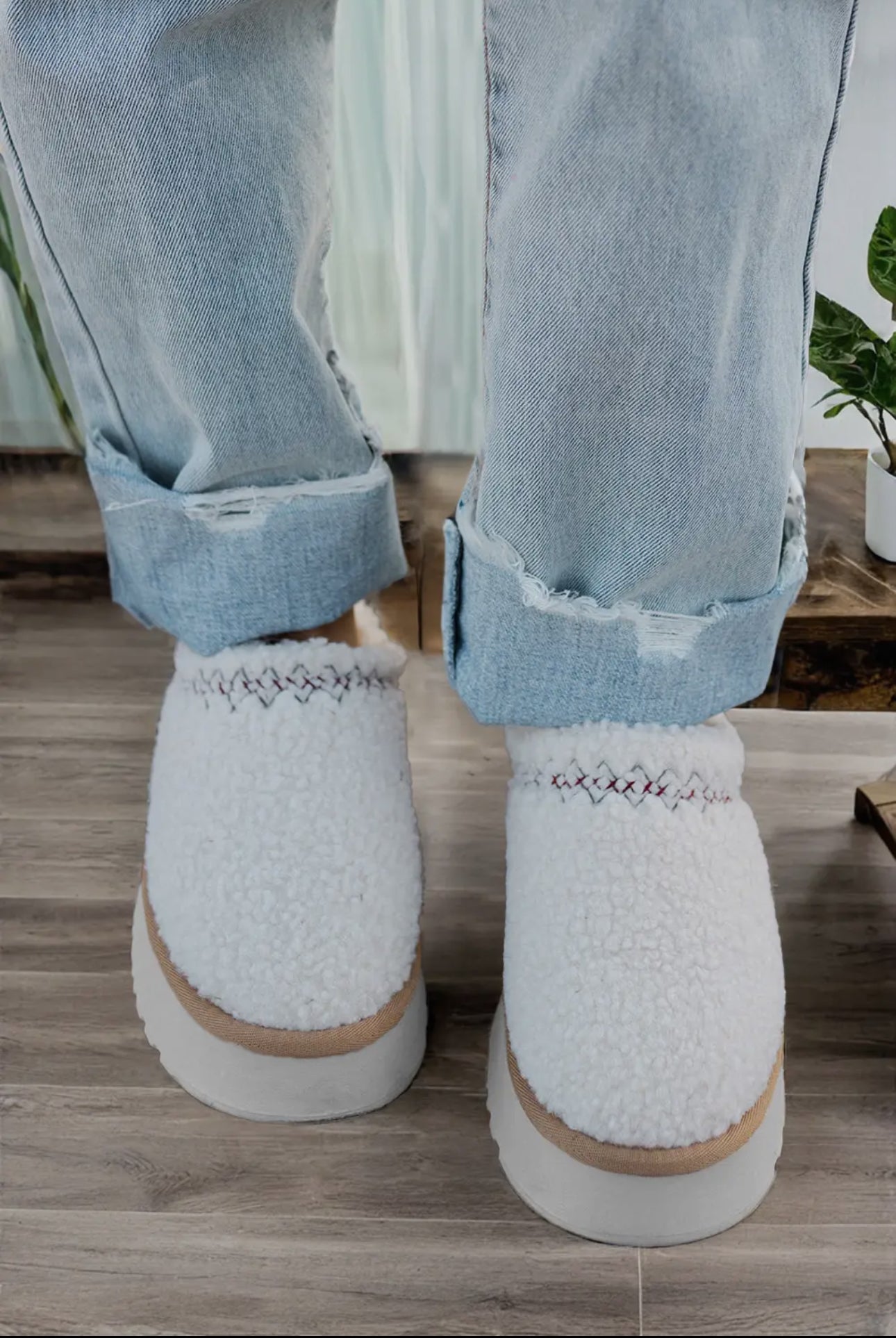 Sherpa Plush Slippers White